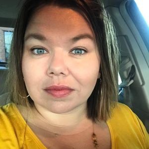 Meet your Posher, Bobbie